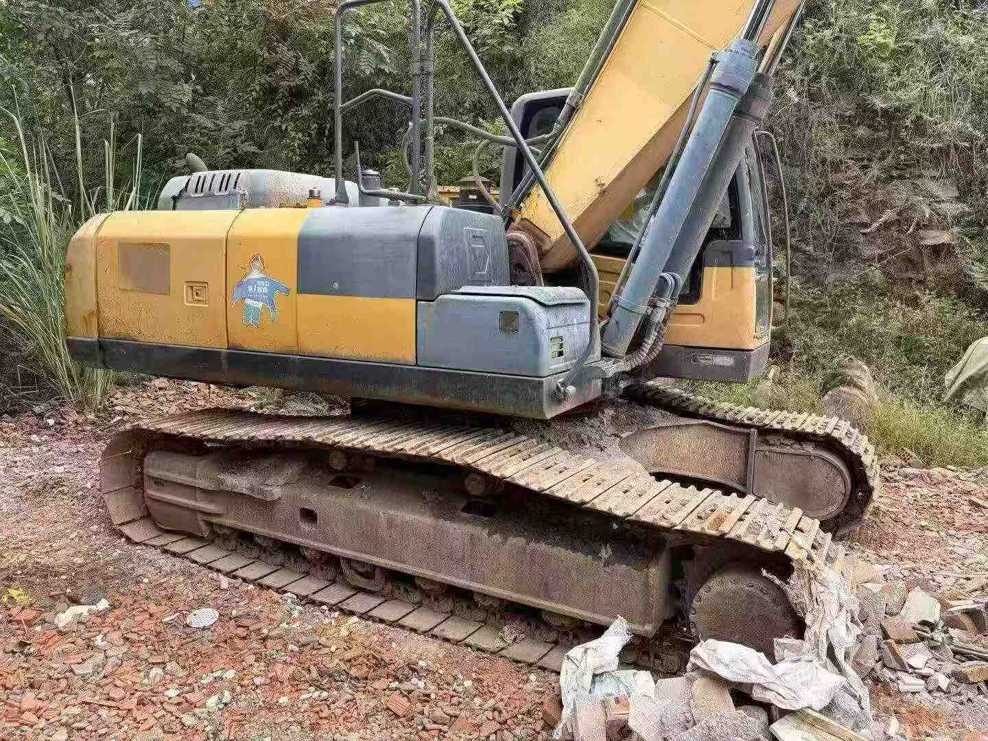 Buy XCMG XE215 Used Excavator / 1