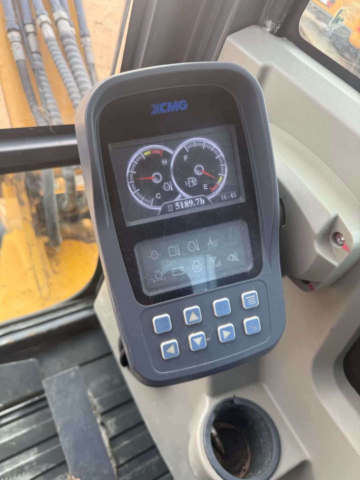 Buy XCMG XE60 Used Excavator / 9
