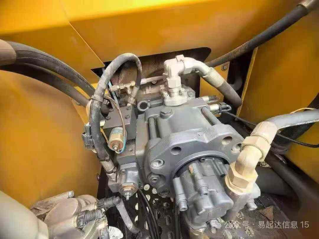 Buy XCMG XE135B Used Excavator / 4