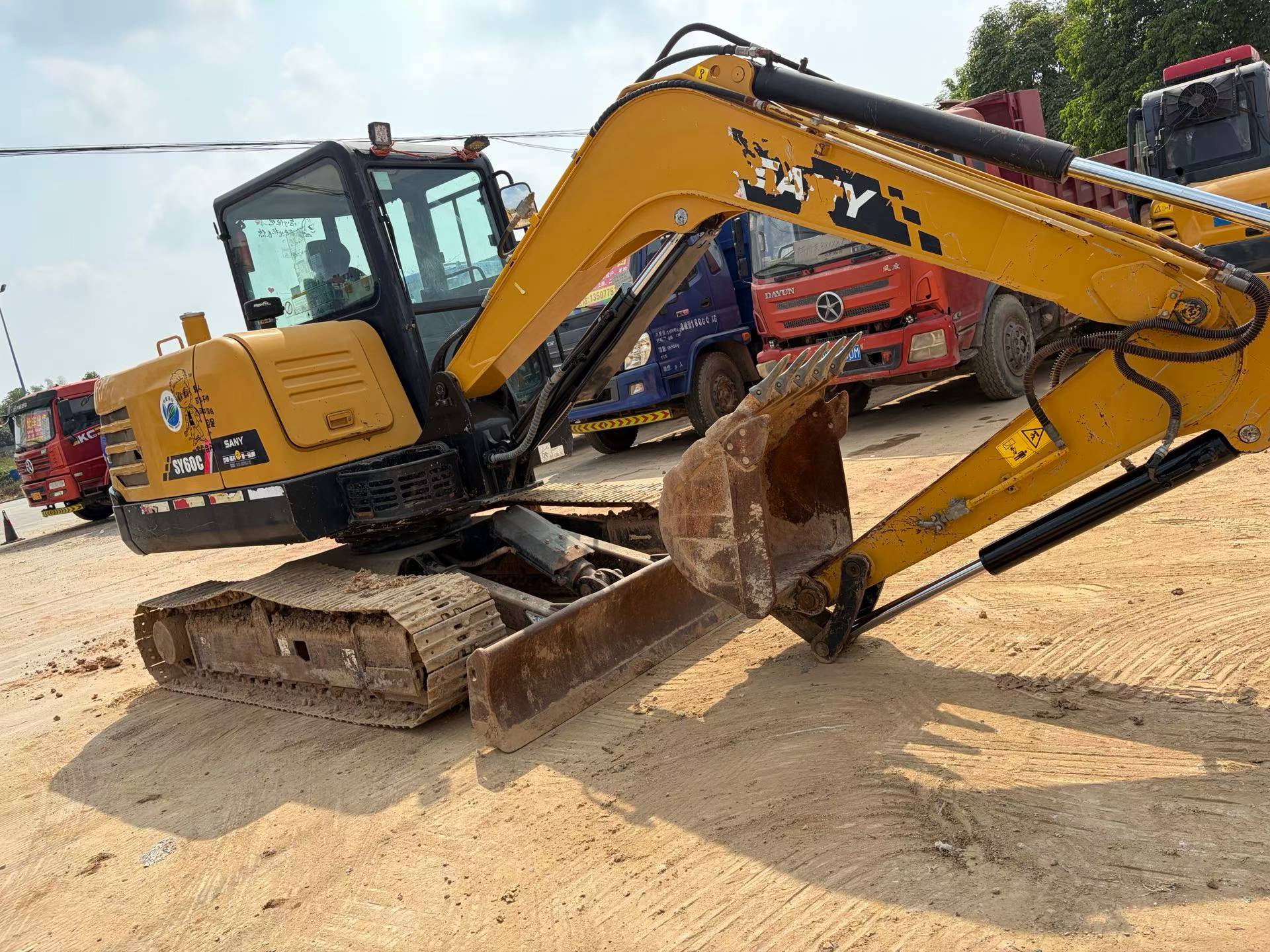 Buy Sany SY60 Used Excavator / 9