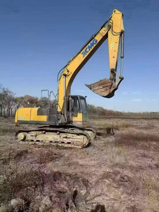 Buy XCMG XE215 Used Excavator / 1