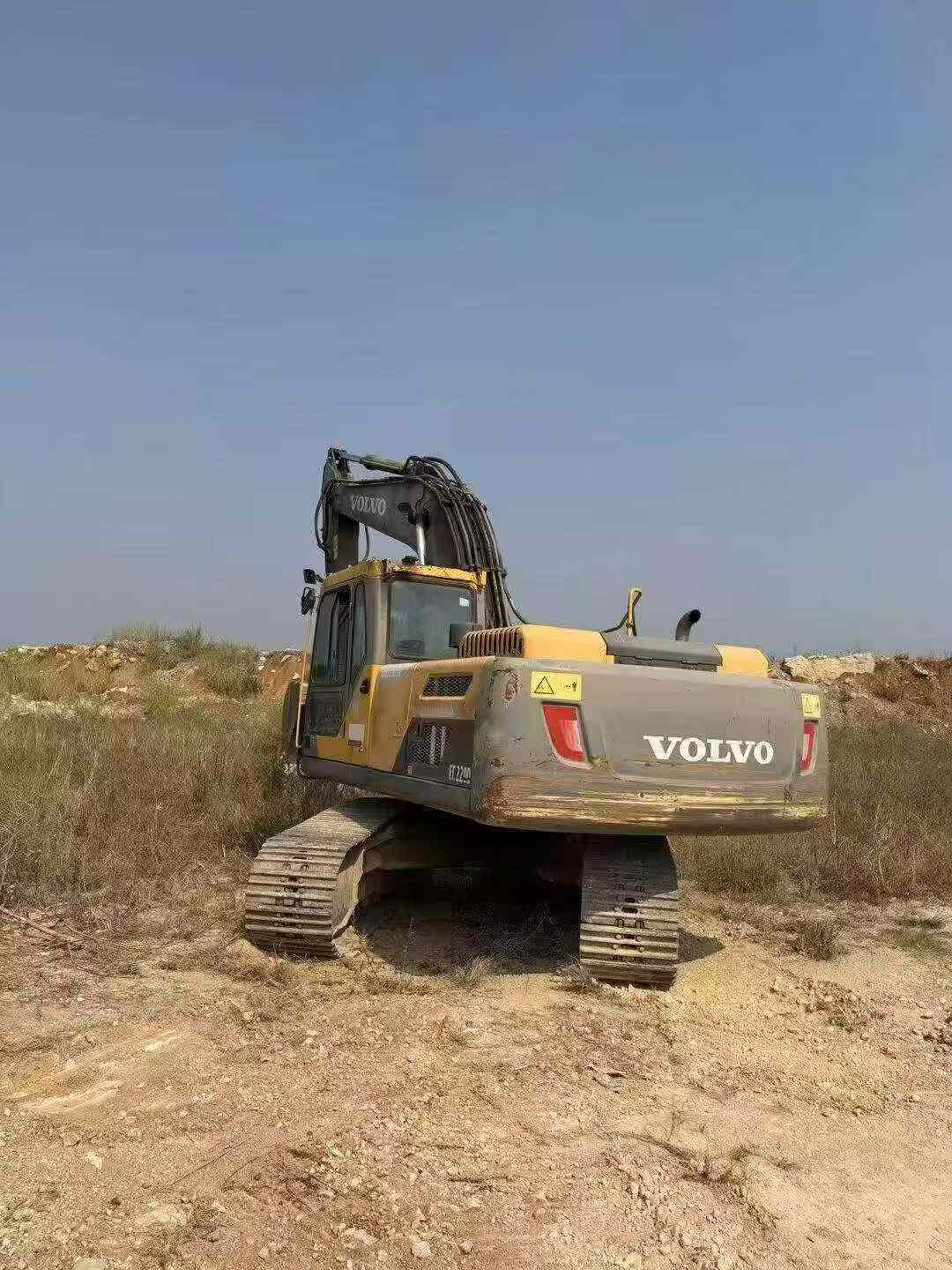 Buy Volvo L220E Used Excavator / 4 Buy Volvo L220E Used Excavator / 4