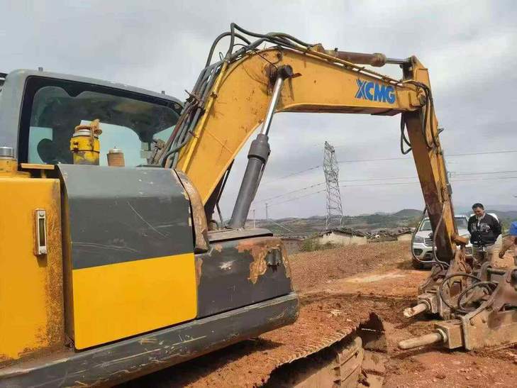 Buy XCMG XE150 Used Excavator / 1
