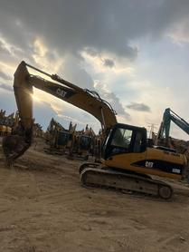 Buy Caterpillar 320D Used Excavator / 2 Buy Caterpillar 320D Used Excavator / 2
