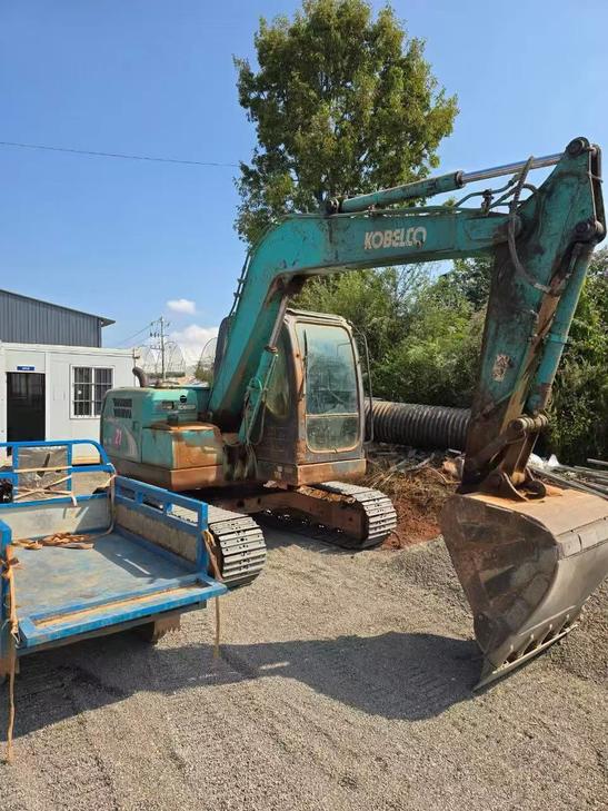 Buy Kobelco SK75 Used Excavator / 1