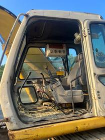 Buy Kato 820-3SP Used Excavator / 8 Buy Kato 820-3SP Used Excavator / 8