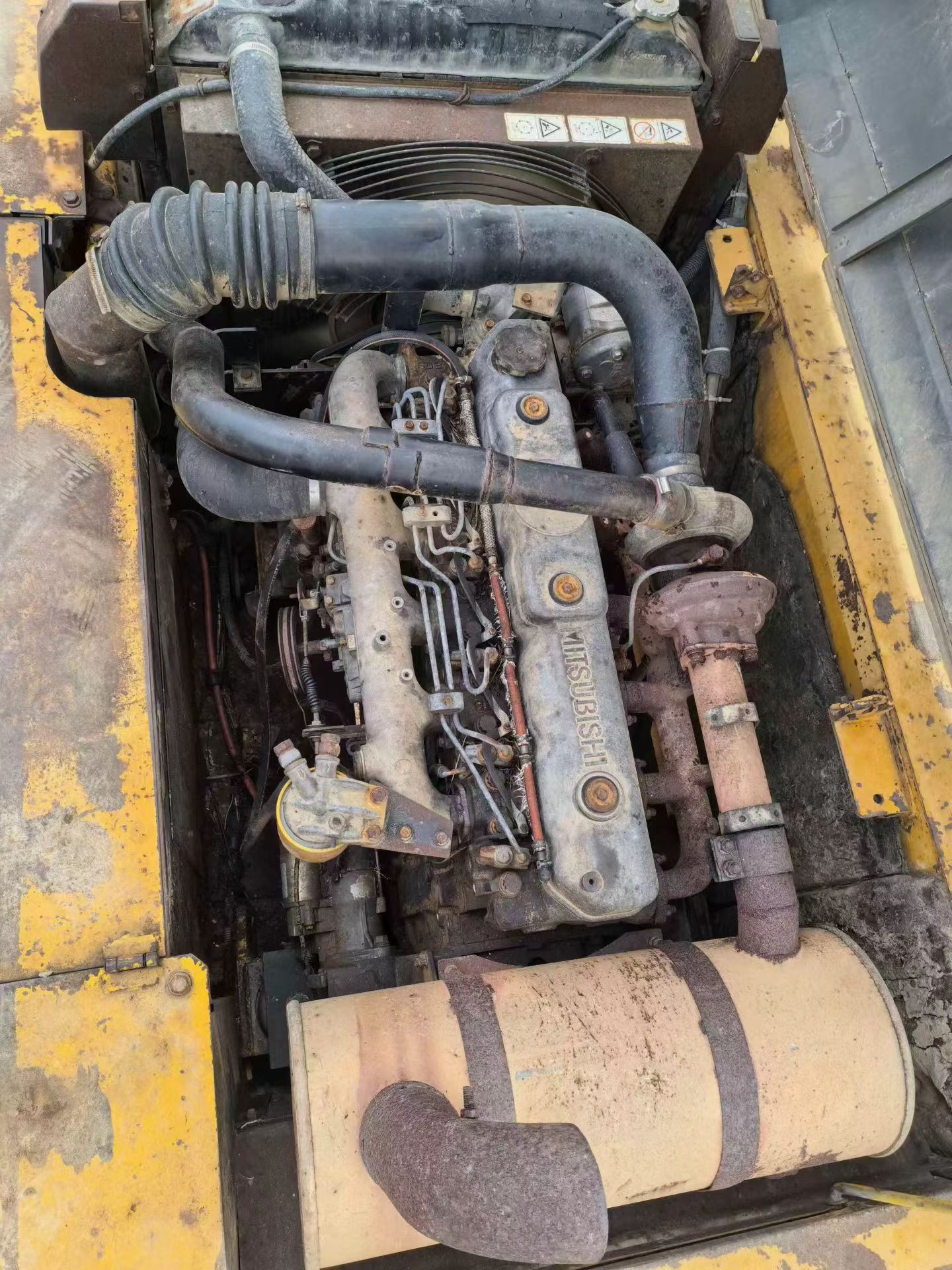 Buy Kato 820-3SP Used Excavator / 4