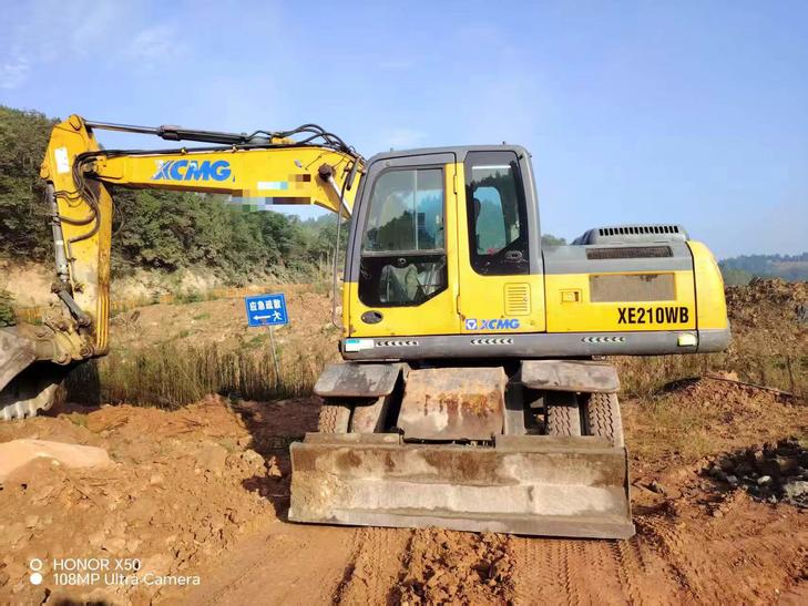 Buy XCMG XE150 Used Excavator / 1