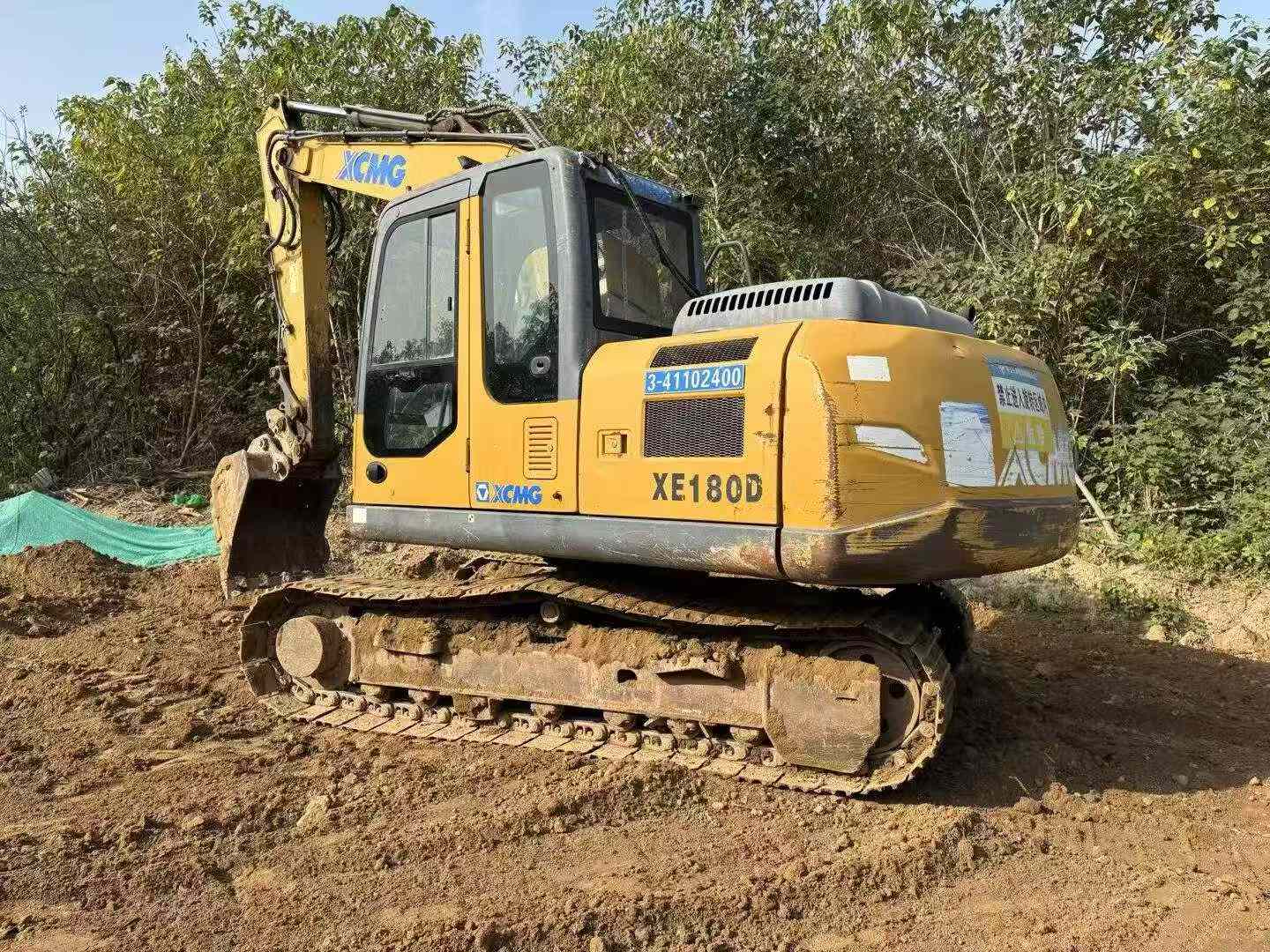 Compre Excavadora XCMG XE135B Usada / 3