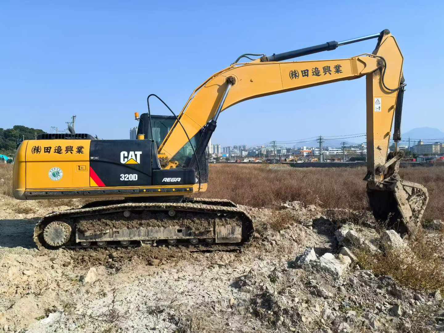 Buy Caterpillar 320A Used Excavator / 3 Buy Caterpillar 320A Used Excavator / 3