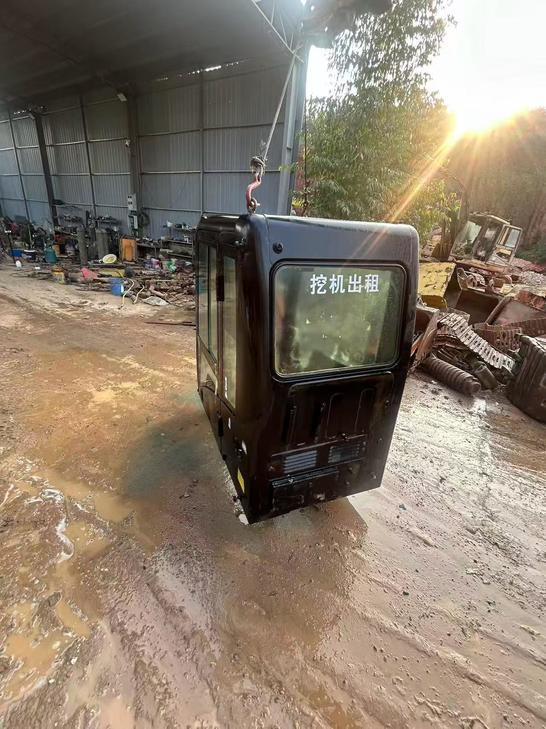 Buy Caterpillar 320D Used Excavator / 1