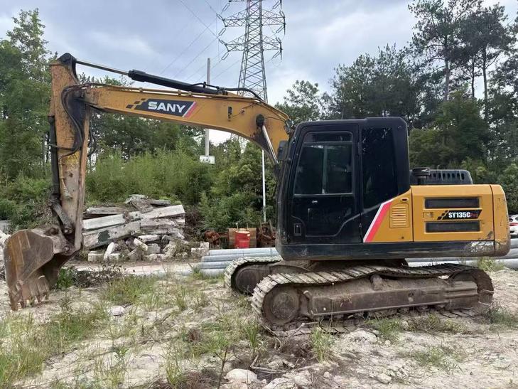 Buy Sany SY135 Used Excavator / 1
