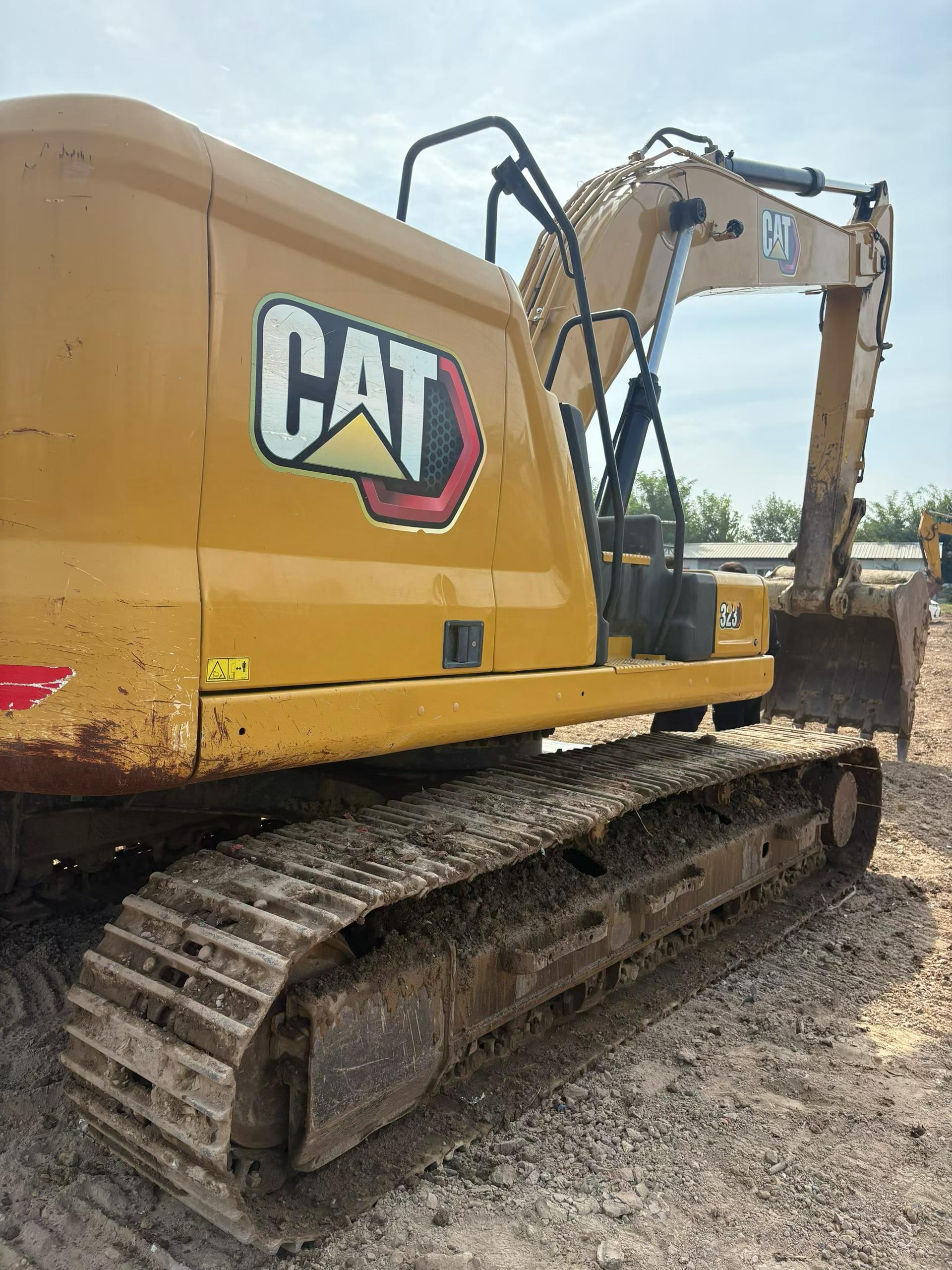 Buy Caterpillar 323 Used Excavator / 3