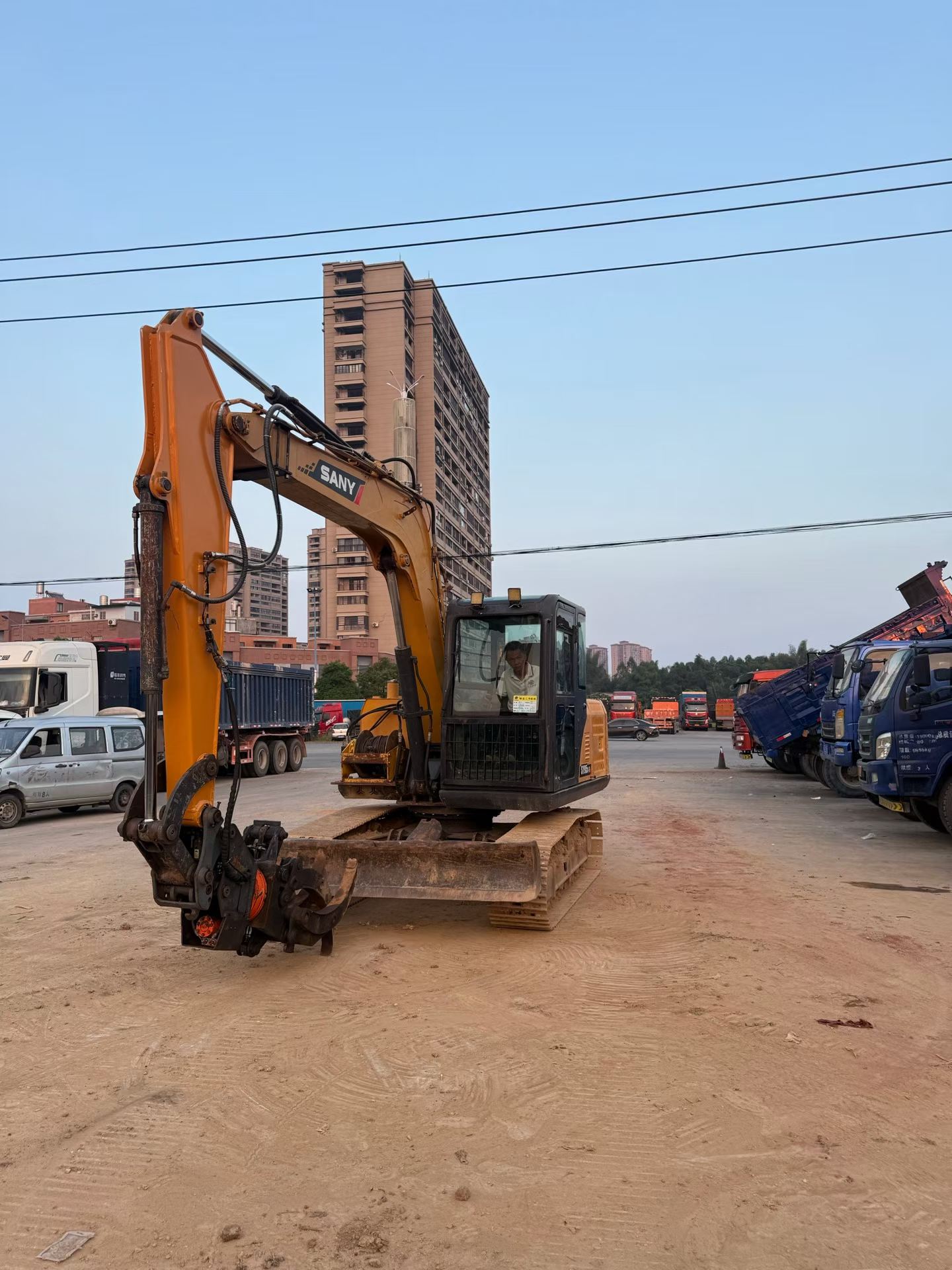 Buy Sany SY95C Used Excavator / 3