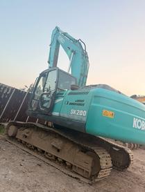 Buy Kobelco SK200 Used Excavator / 3 Buy Kobelco SK200 Used Excavator / 3