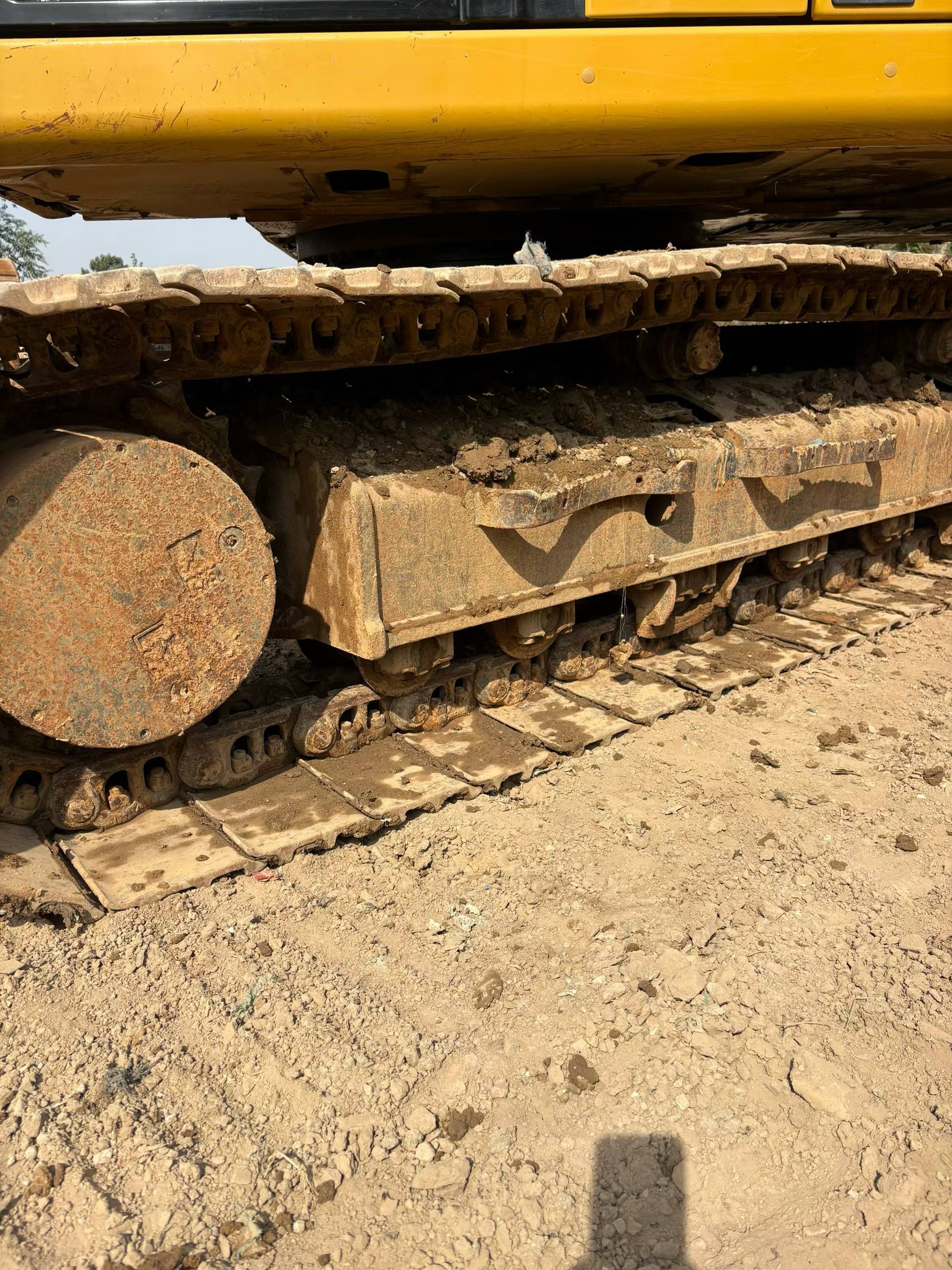 Buy Caterpillar 323 Used Excavator / 8