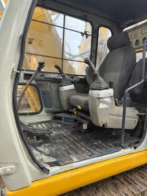 Buy Kato HD512-6 Used Excavator / 4 Buy Kato HD512-6 Used Excavator / 4