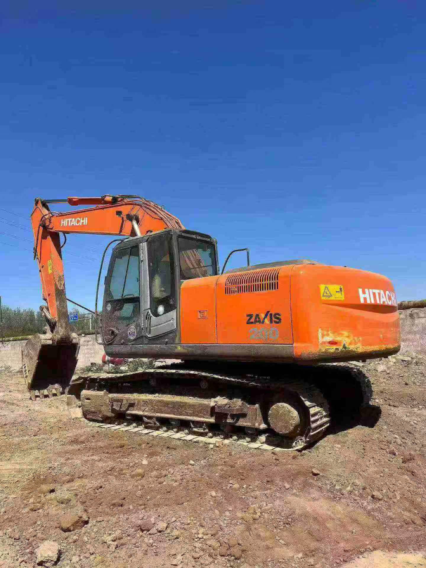 Buy Hitachi EX200 Used Excavator / 1