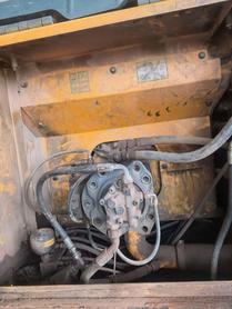 Buy Hyundai R225-7 Used Excavator / 8 Buy Hyundai R225-7 Used Excavator / 8