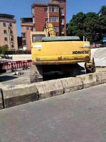 Buy Komatsu PC200-6 Used Excavator / 3 Buy Komatsu PC200-6 Used Excavator / 3