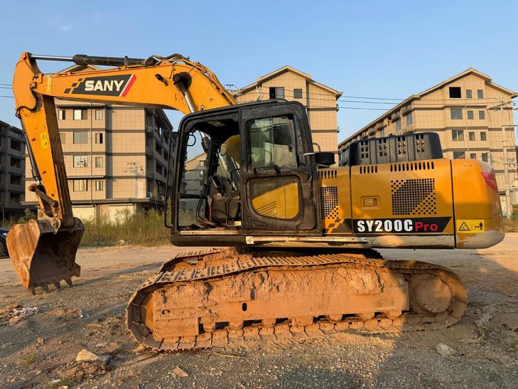 Buy Sany SY200C Used Excavator / 1