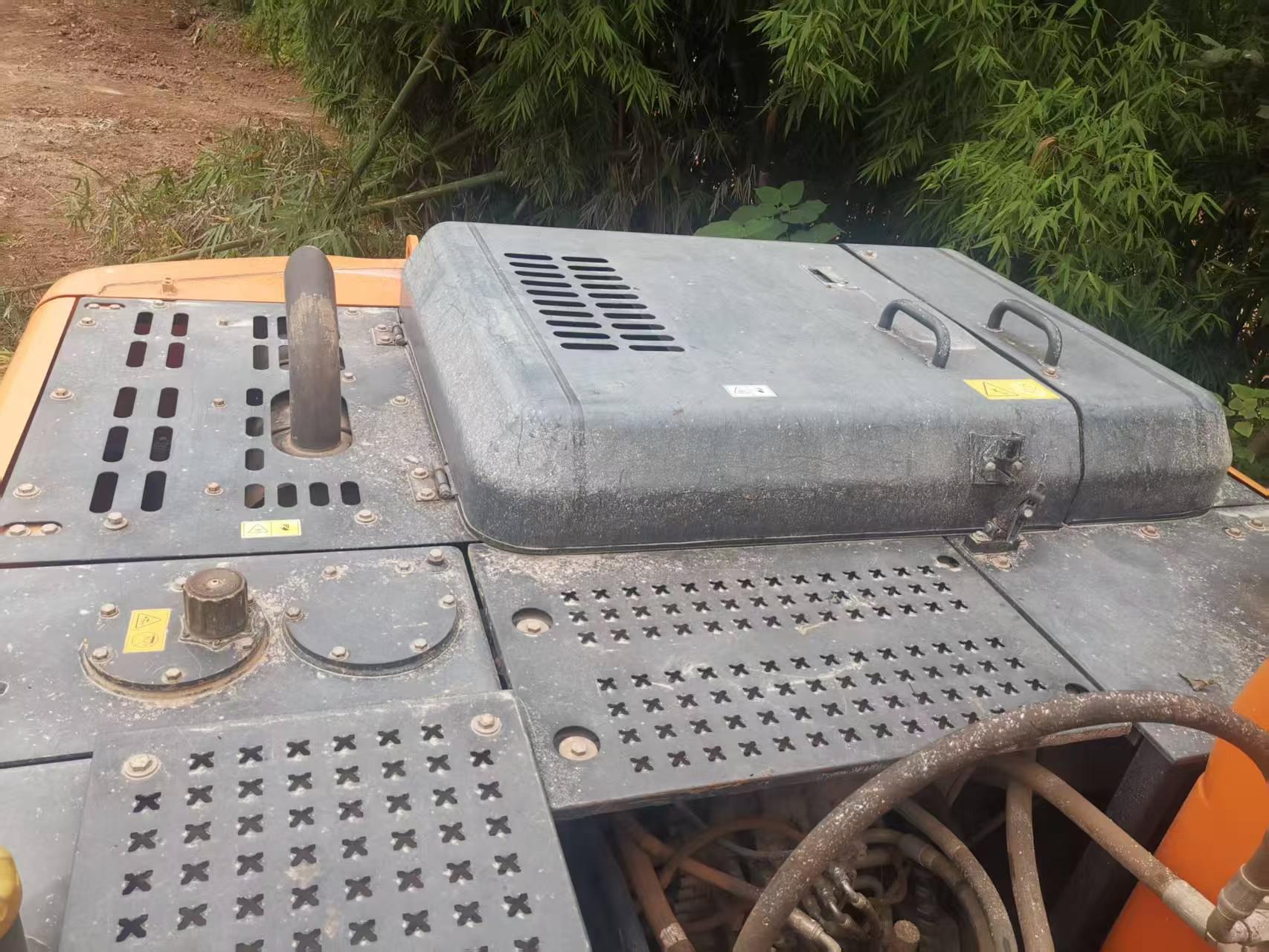 Buy Doosan DH220 Used Excavator / 9