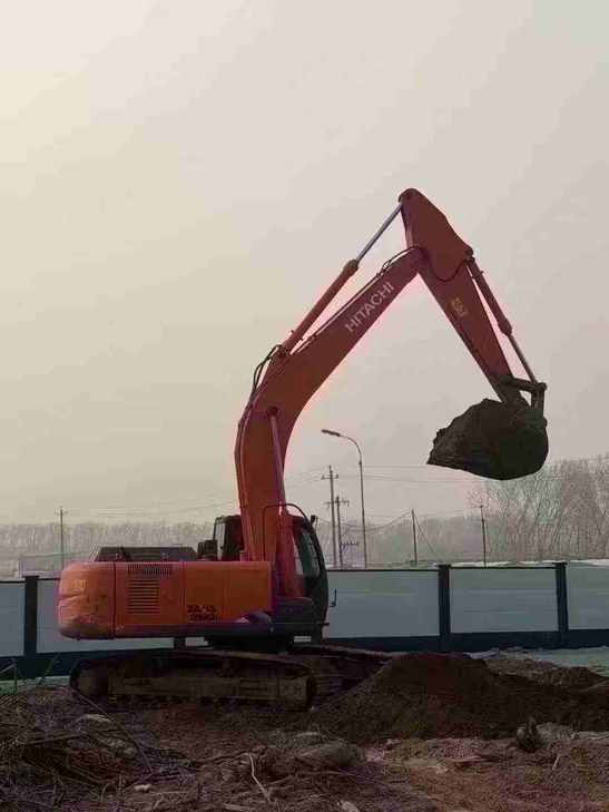 Buy Hitachi ZX260-3G Used Excavator / 1