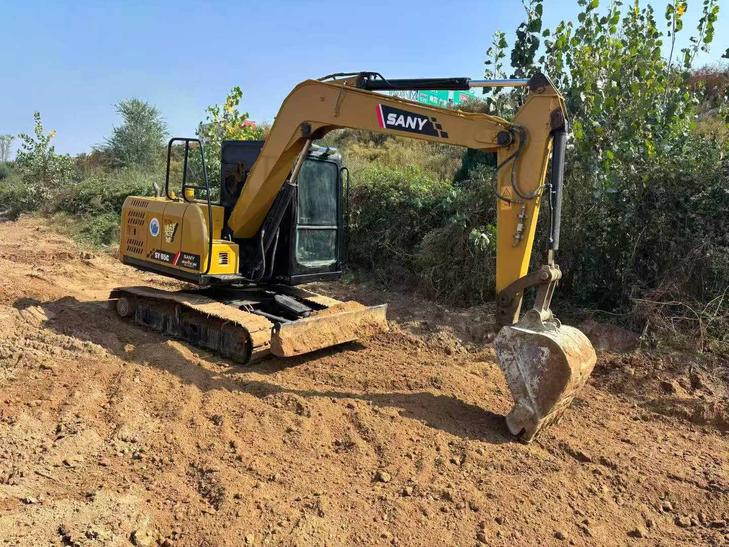 Buy Sany SY65C Used Excavator / 1