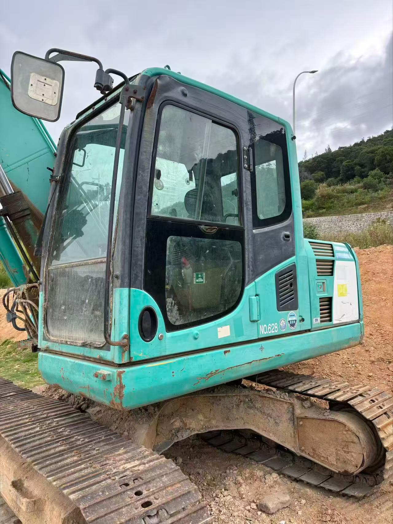 شراء حفارة Komatsu PC120-8 مستعملة / 3