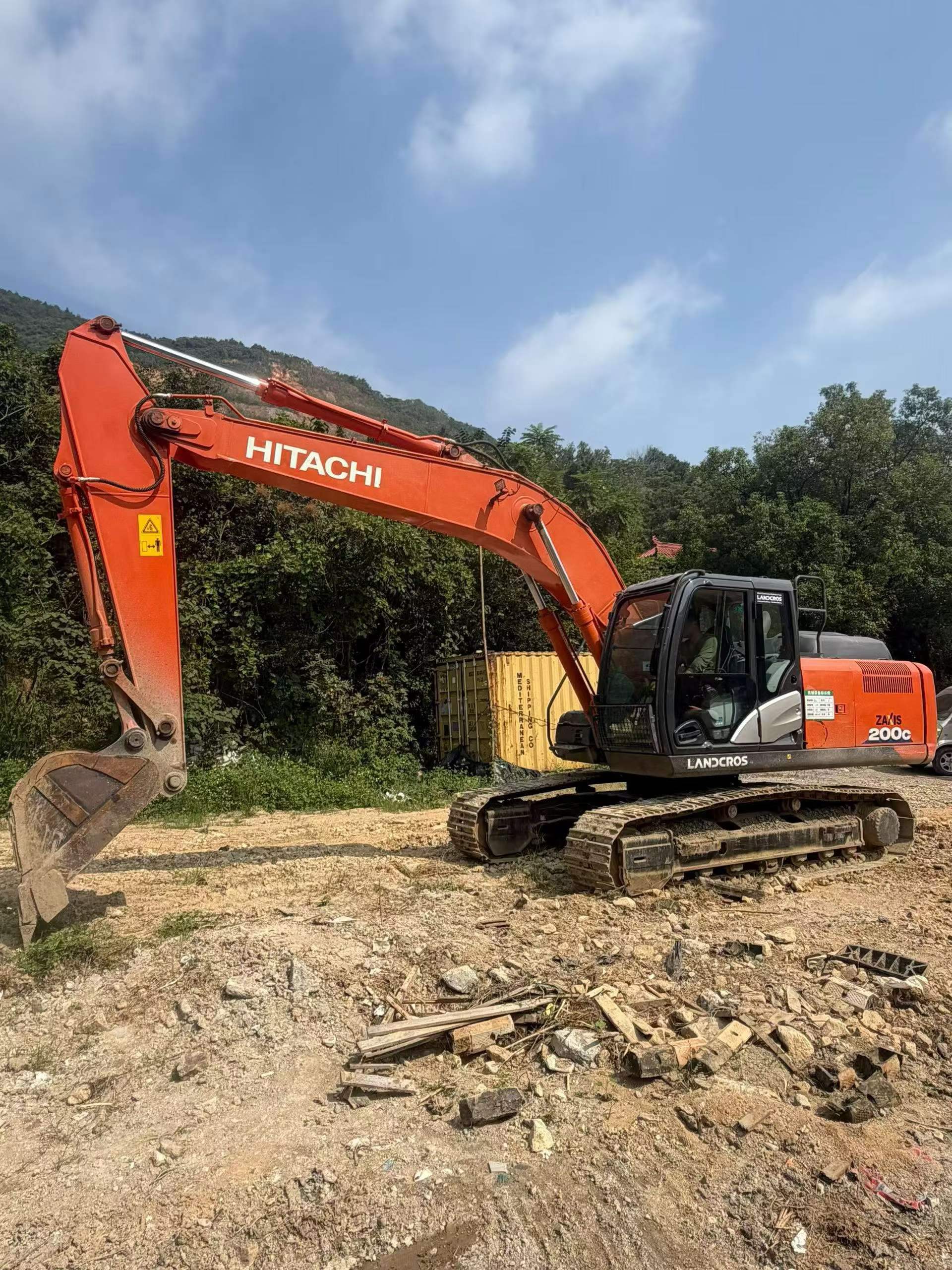 شراء Hitachi ZX200C-6A مستعمل حفارة