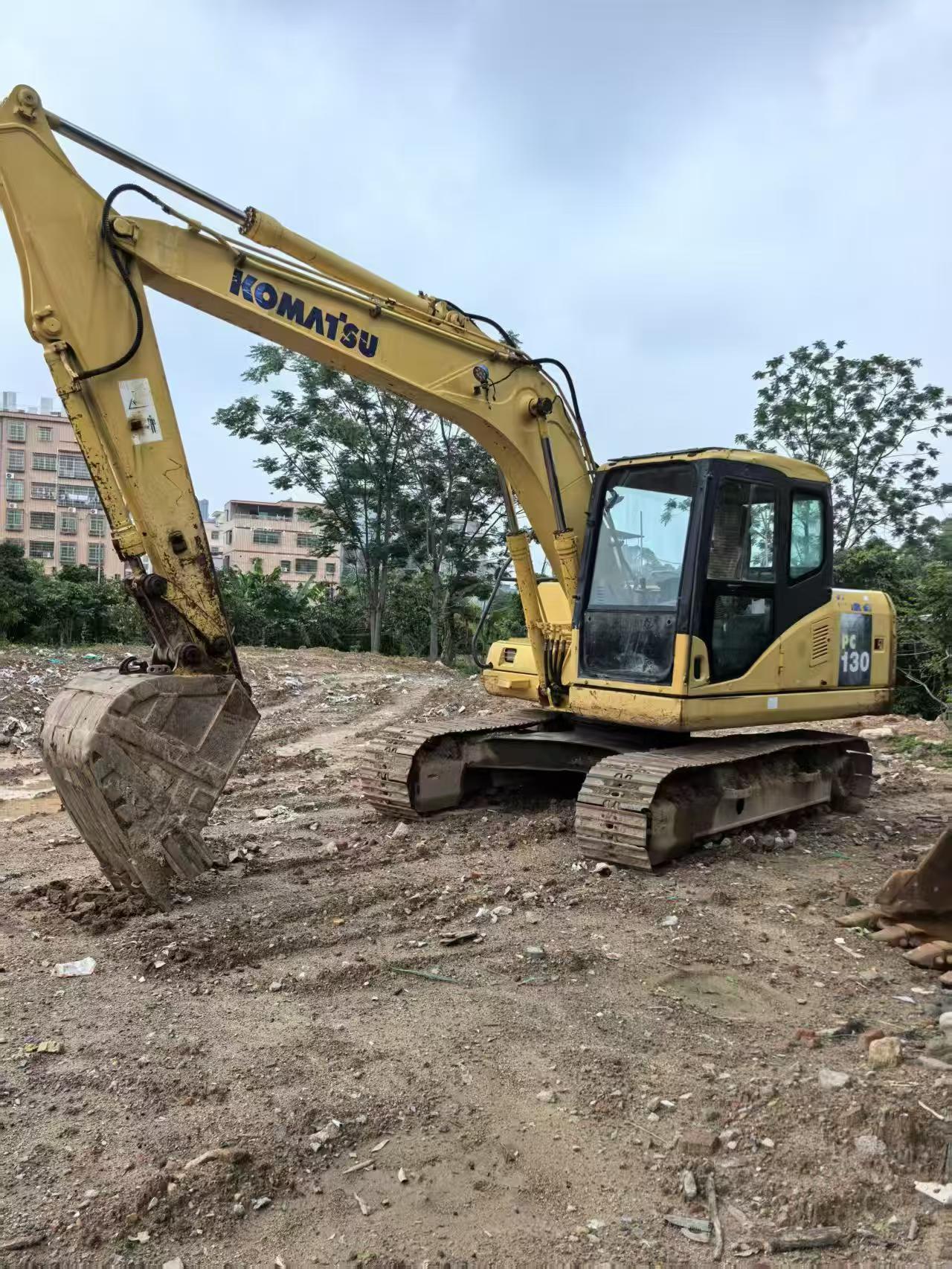 Buy Komatsu PC130-7 Used Excavator / 2