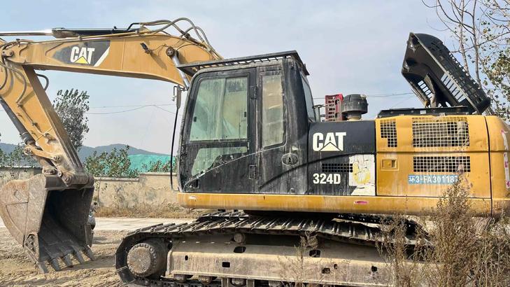 Buy Caterpillar 324D Used Excavator / 1