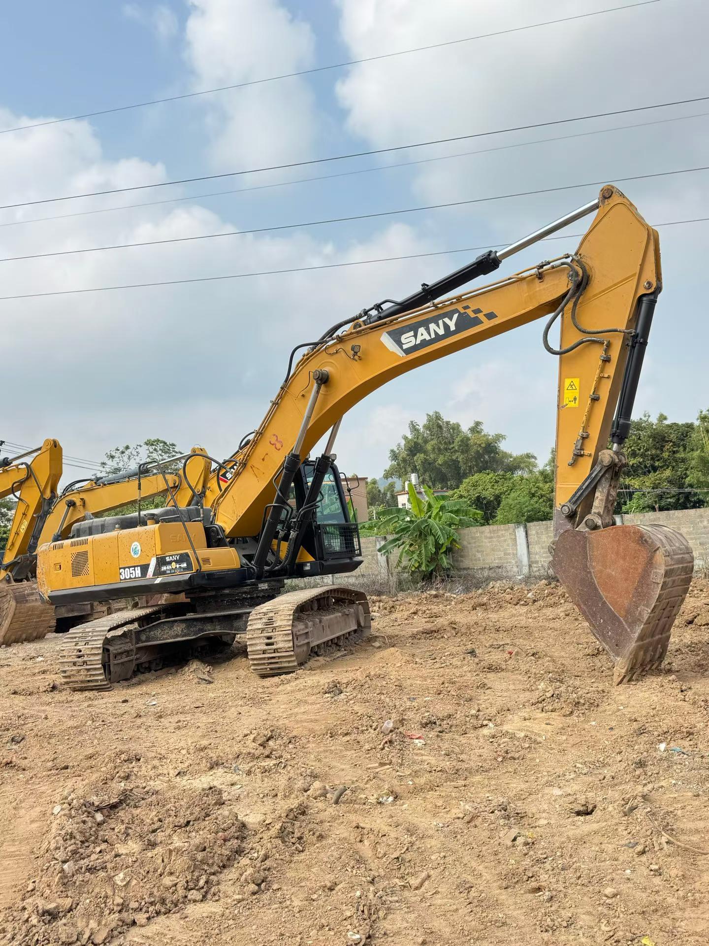 Buy Sany SY305H Used Excavator / 2