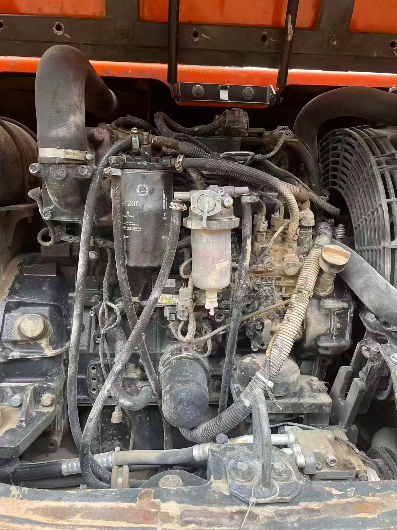 Compre Escavadeira Doosan DX75 Usada / 4