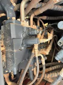 Buy Doosan DH220-3 Used Excavator / 4 Buy Doosan DH220-3 Used Excavator / 4