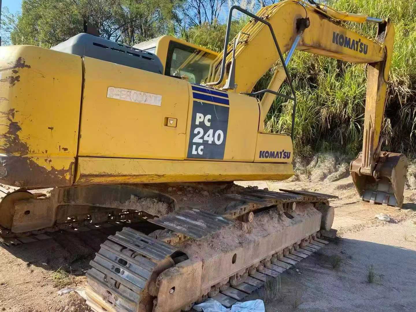 Buy Komatsu PC240-6 Used Excavator / 2