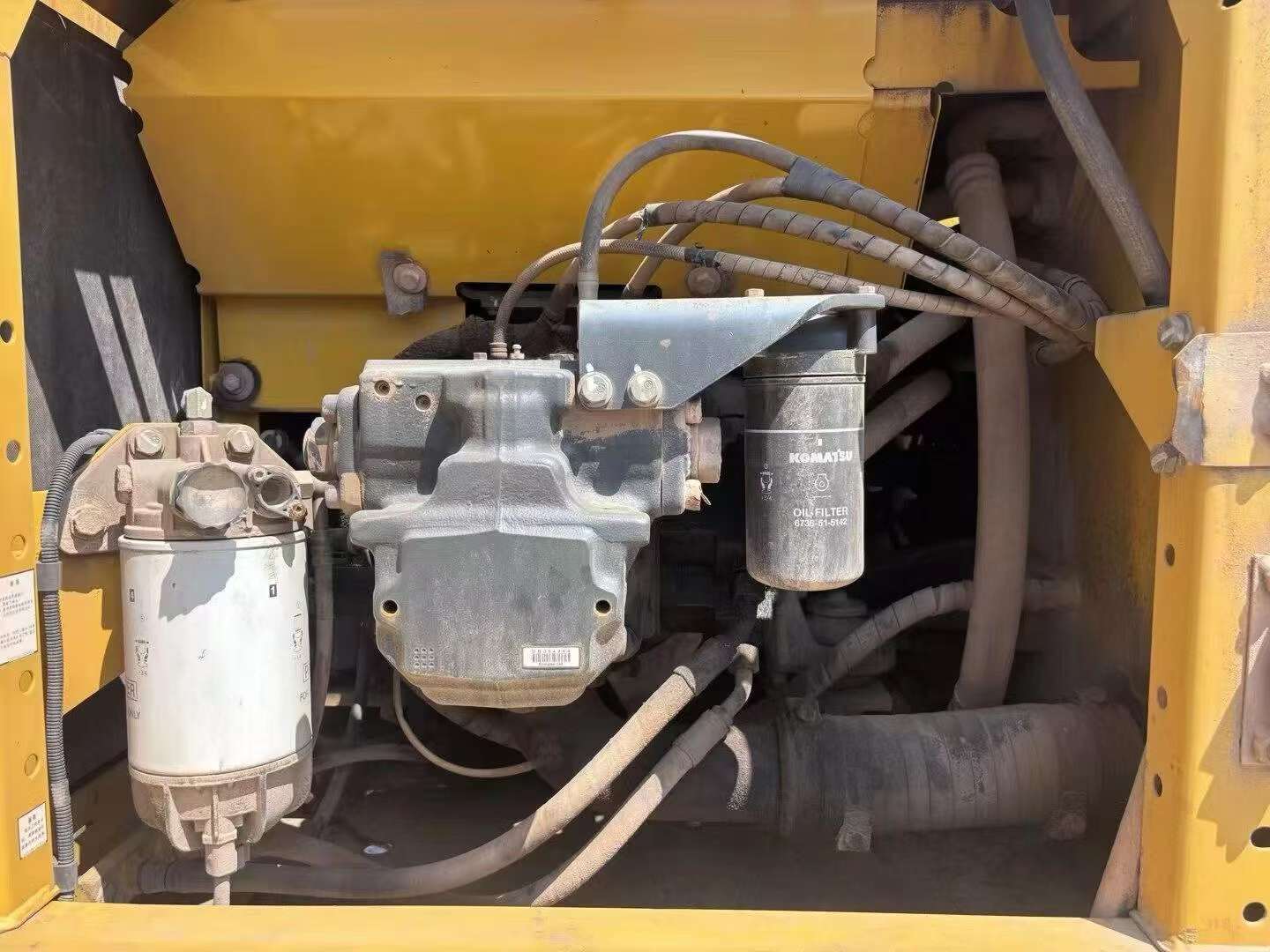 Buy Komatsu PC240-6 Used Excavator / 3