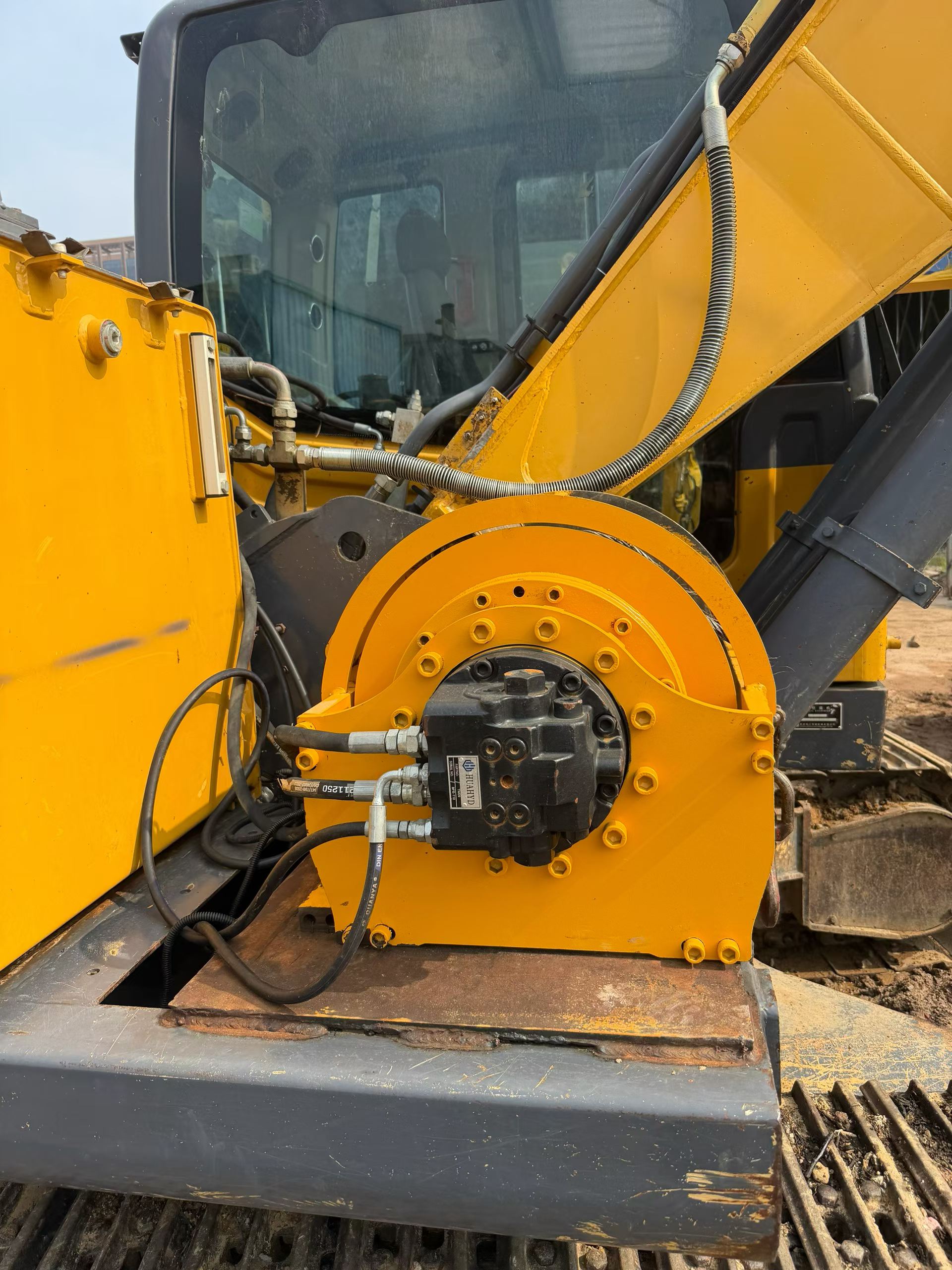 Buy XCMG XE135B Used Excavator / 4