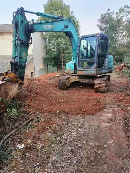 Buy Kobelco SK75 Used Excavator / 1