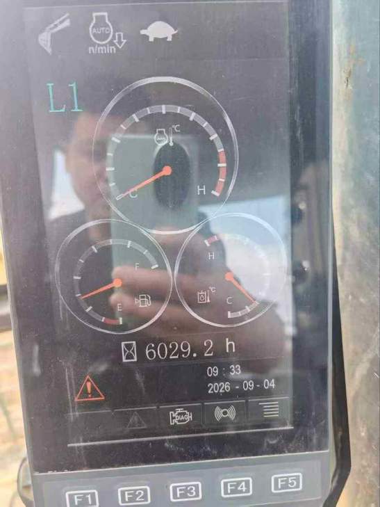 Buy XCMG XE245D Used Excavator / 1