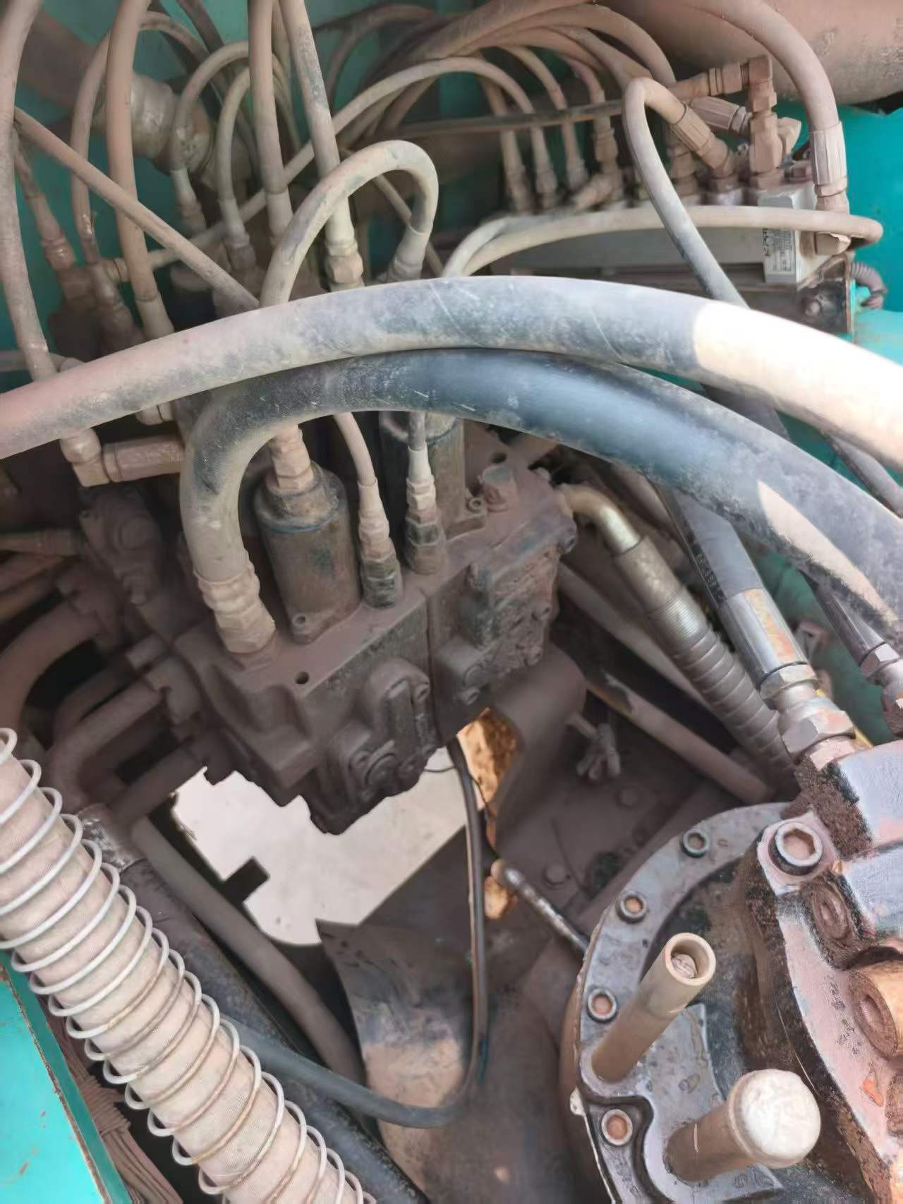 Buy Kobelco SK250 Used Excavator / 3