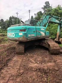 Buy Kobelco SK210-6 Used Excavator / 2 Buy Kobelco SK210-6 Used Excavator / 2