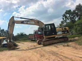 Buy Caterpillar 320D Used Excavator / 2 Buy Caterpillar 320D Used Excavator / 2