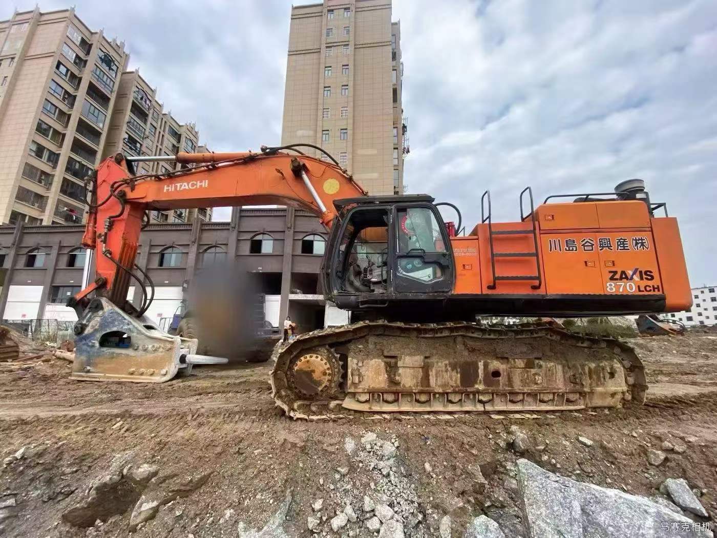 Buy Hitachi ZX670LC-5B Used Excavator / 9