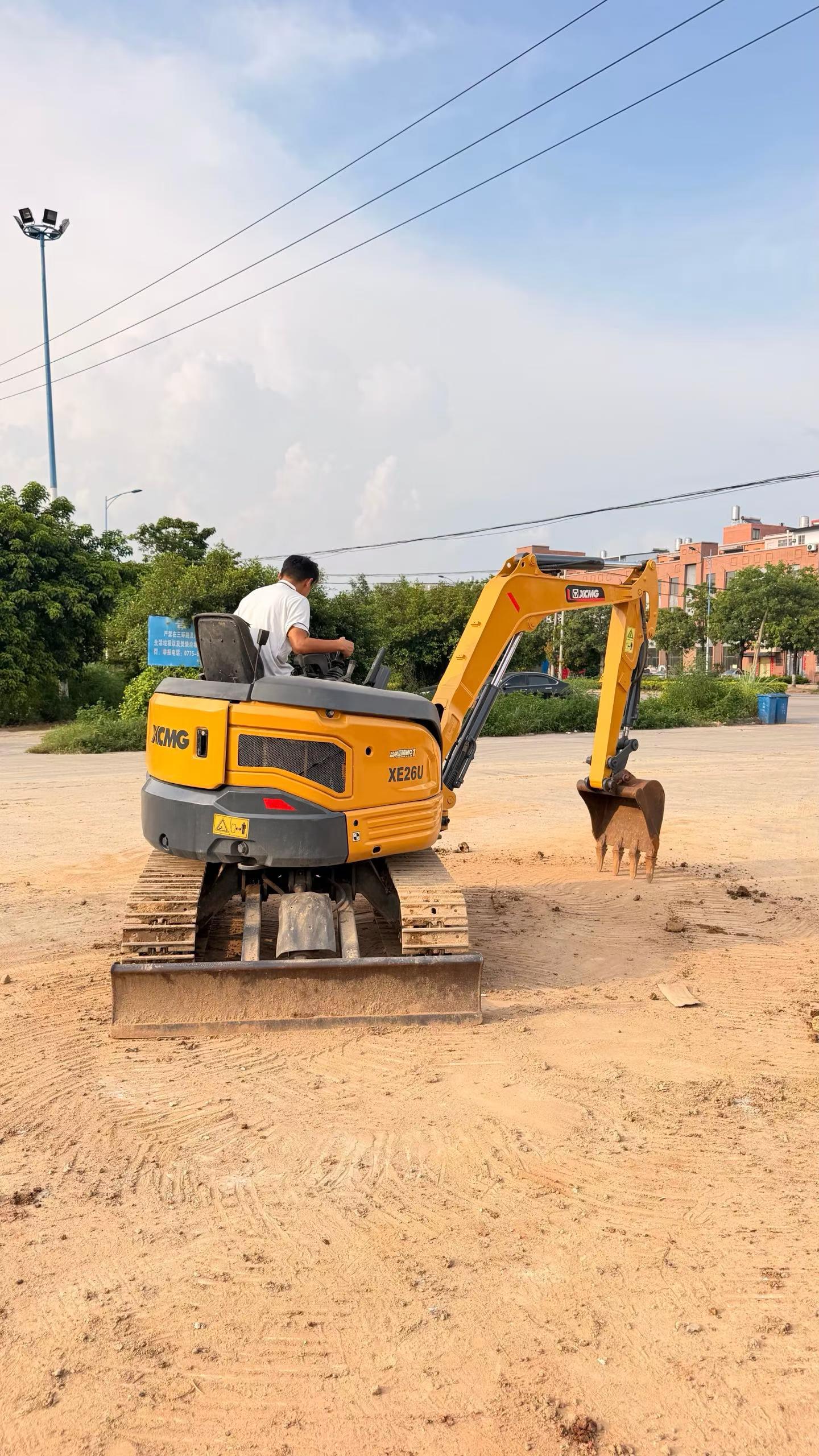 Buy XCMG XE26U Used Excavator / 2