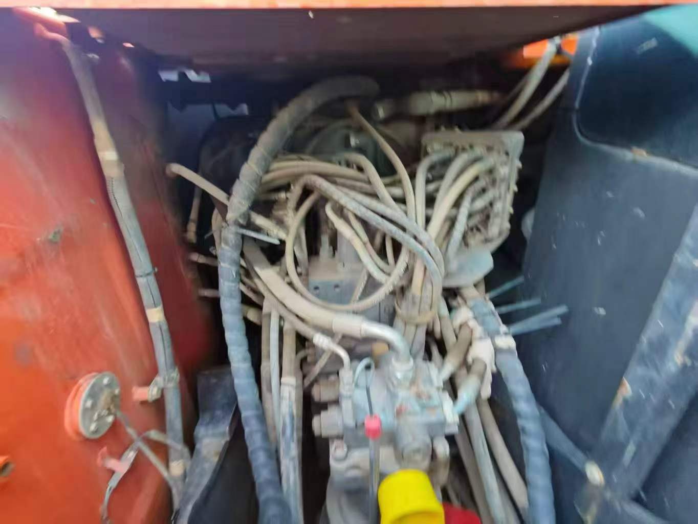 Buy Hitachi EX130 Used Excavator / 4