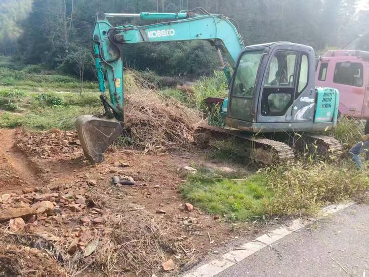 Buy Kobelco SK75 Used Excavator / 1