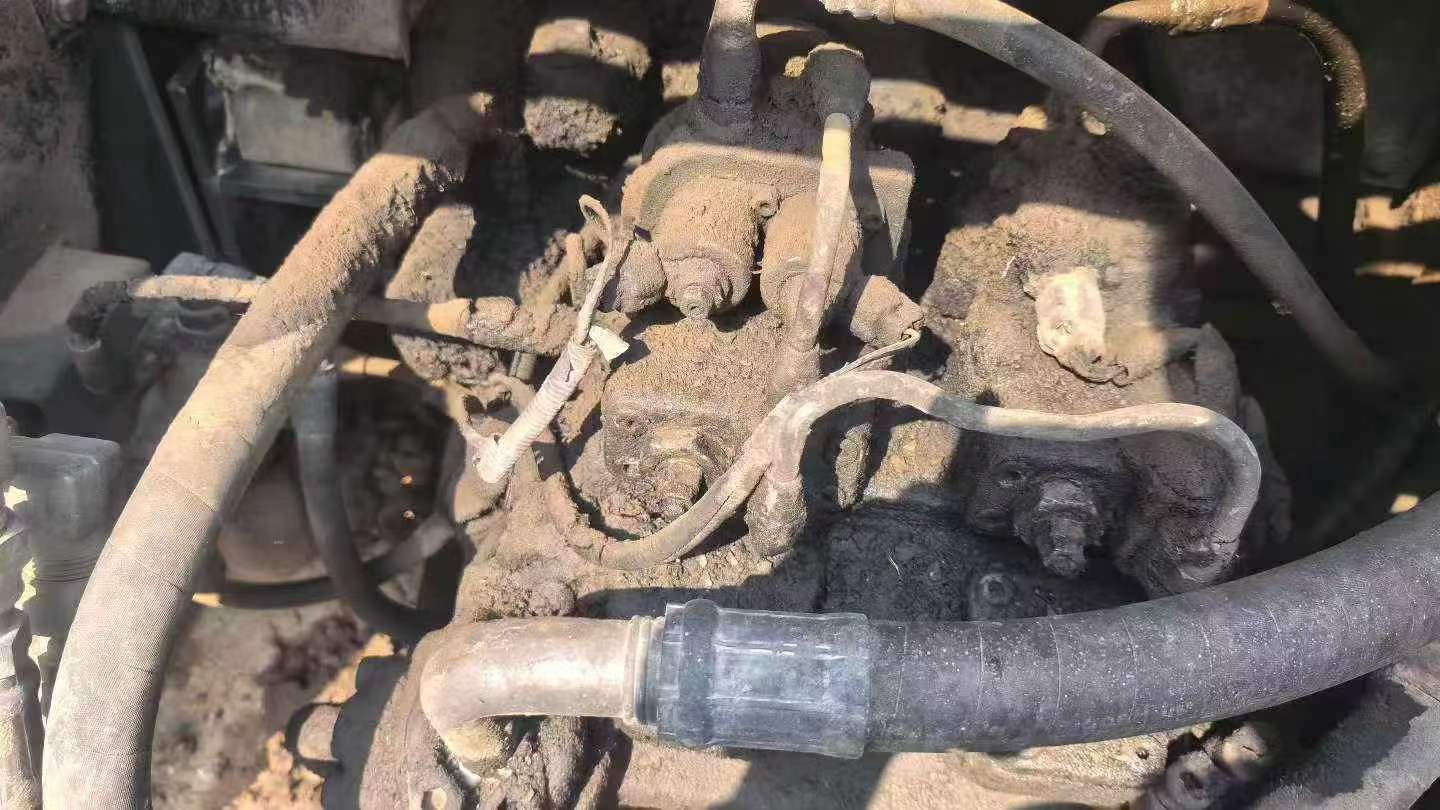 شراء حفارة Hitachi ZX260-3G مستعملة / 7
