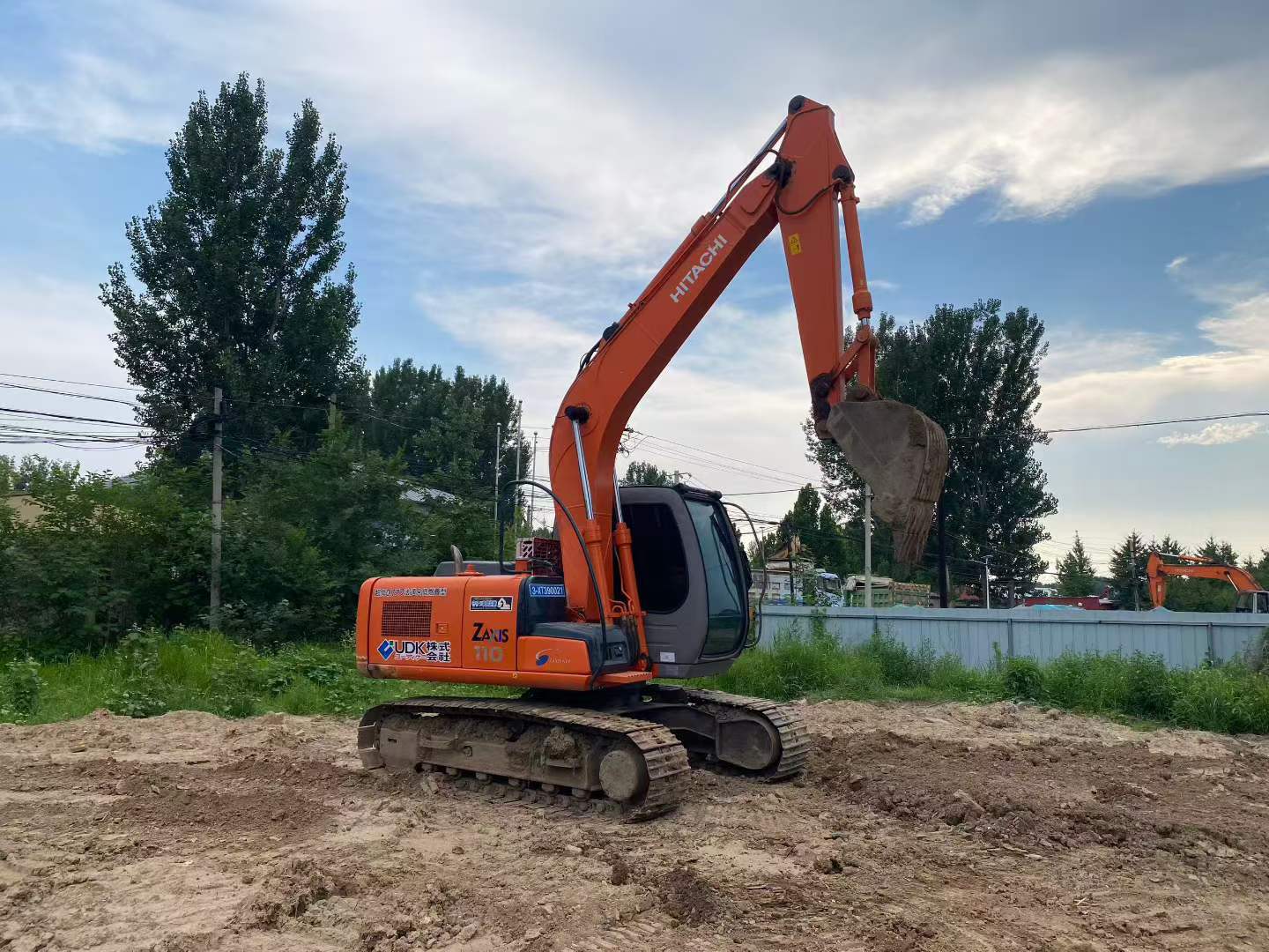 شراء حفارة Hitachi ZX110 مستعملة / 6