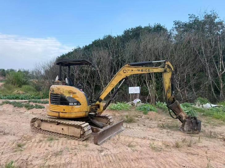 Buy Caterpillar 303E Used Excavator / 1